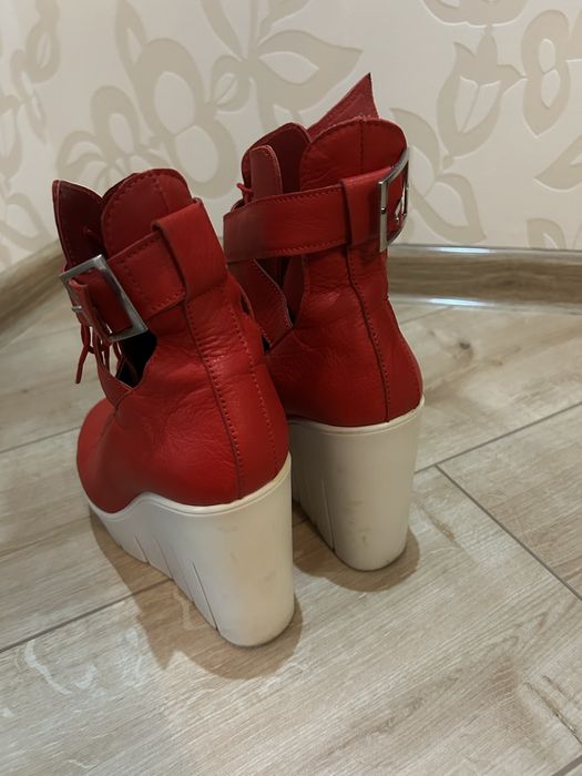 ботинки на танкетці 37 розмір