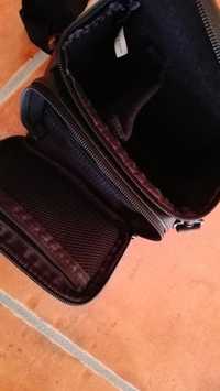 Mochila para máquina fotográfica ou outros, em pele