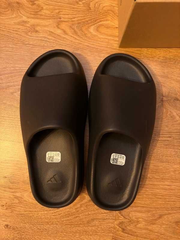 Adidas YeezySlide_Black Nowe Klapki 43