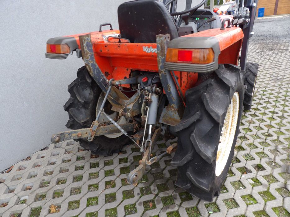 Kubota GL 220 4x4 wspomaganie rewers mini traktor ogrodniczy iseki