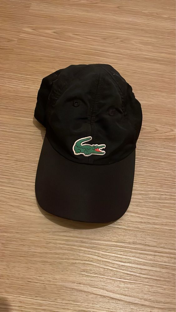 Bone lacoste preto