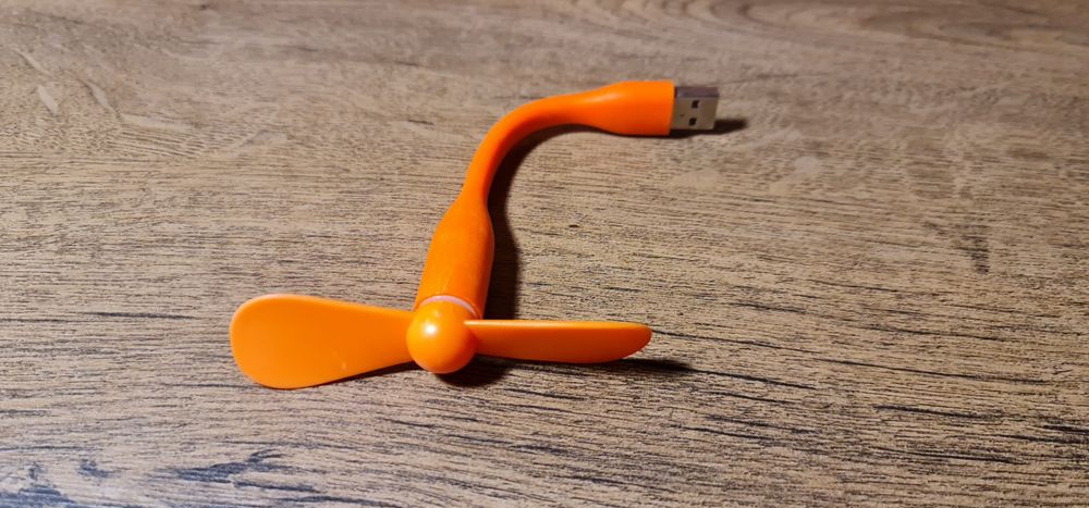 Wiatraczek pomarańczowy USB