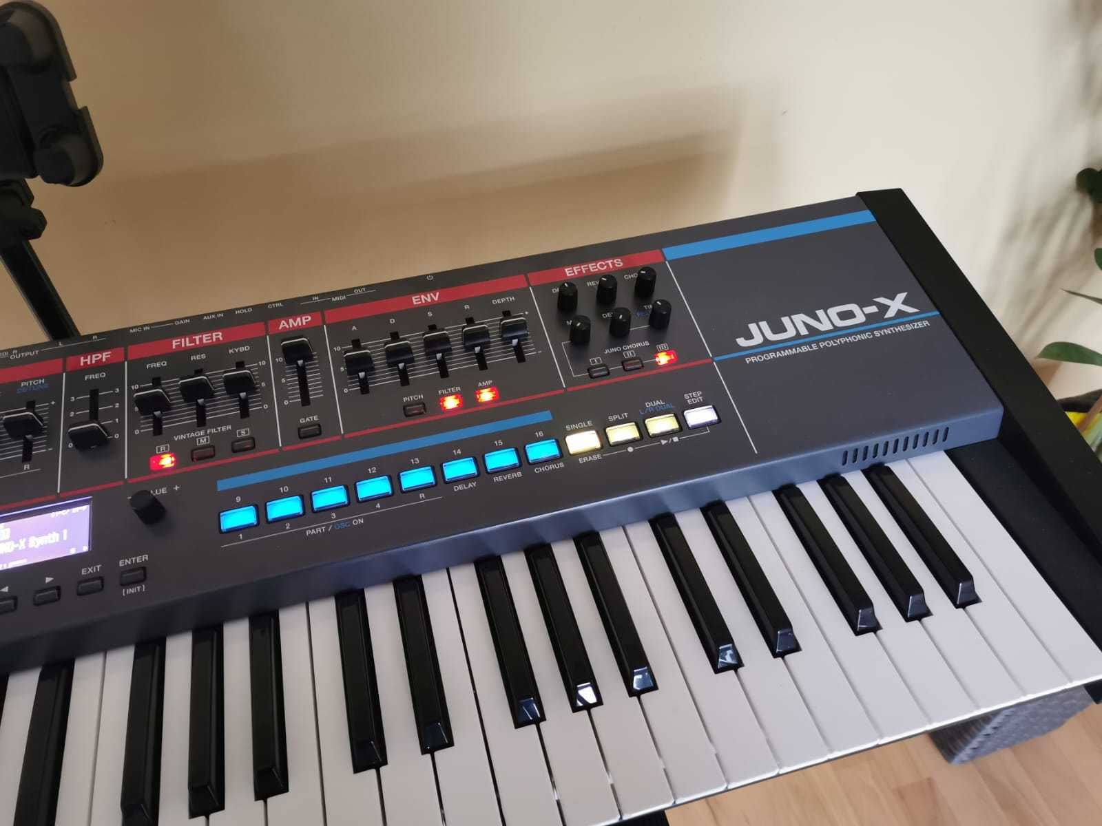 Syntezator Roland JUNO-X