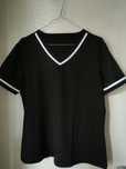 Bluzka damska t-shirt czarna dekolt w serek, rozmiar L/XL