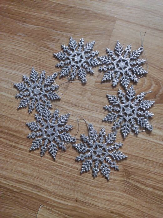 6 srebrnych Płatków  śniegu