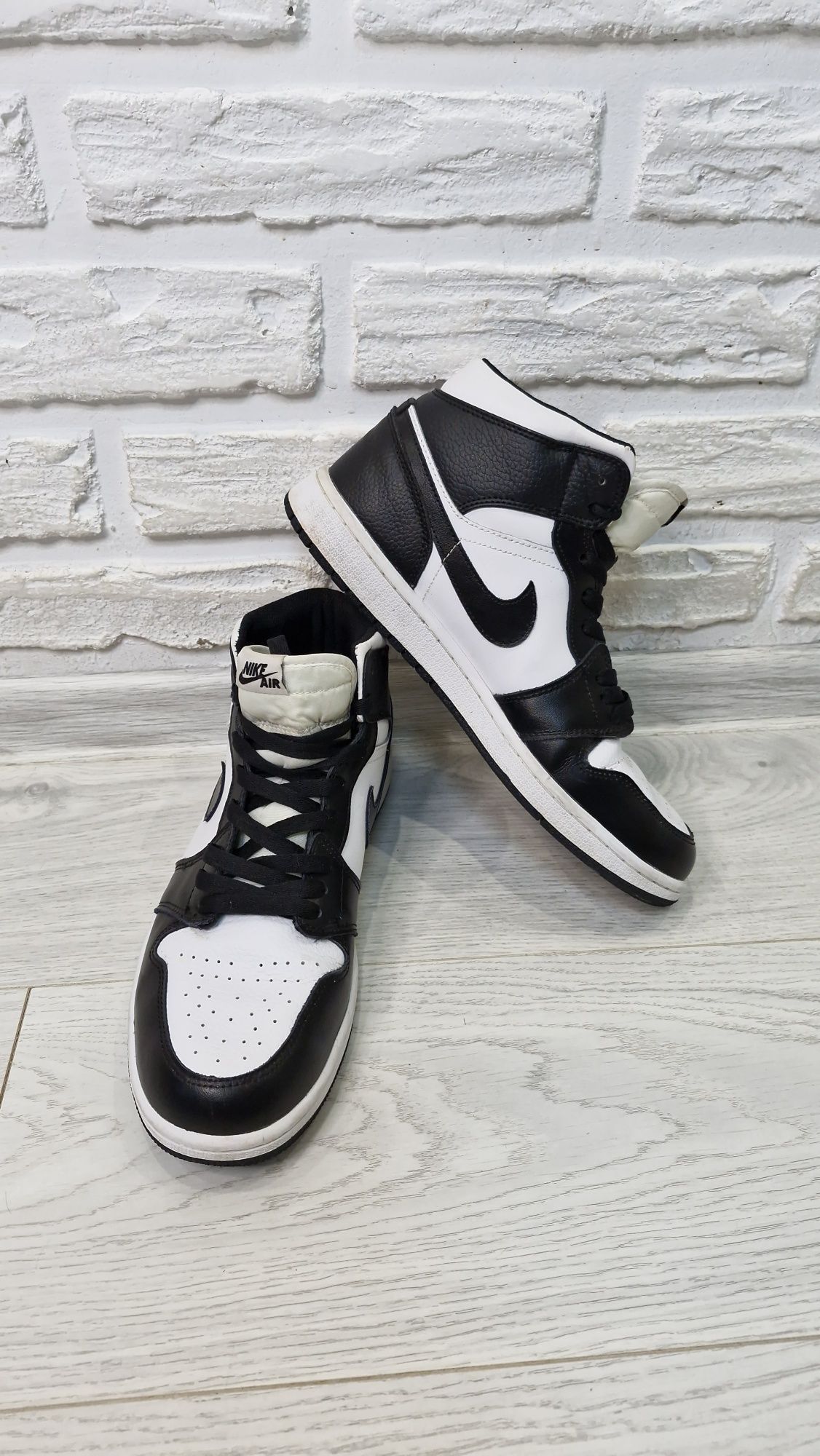 Кросівки Nike Air Jordan 1 Retro High White Black