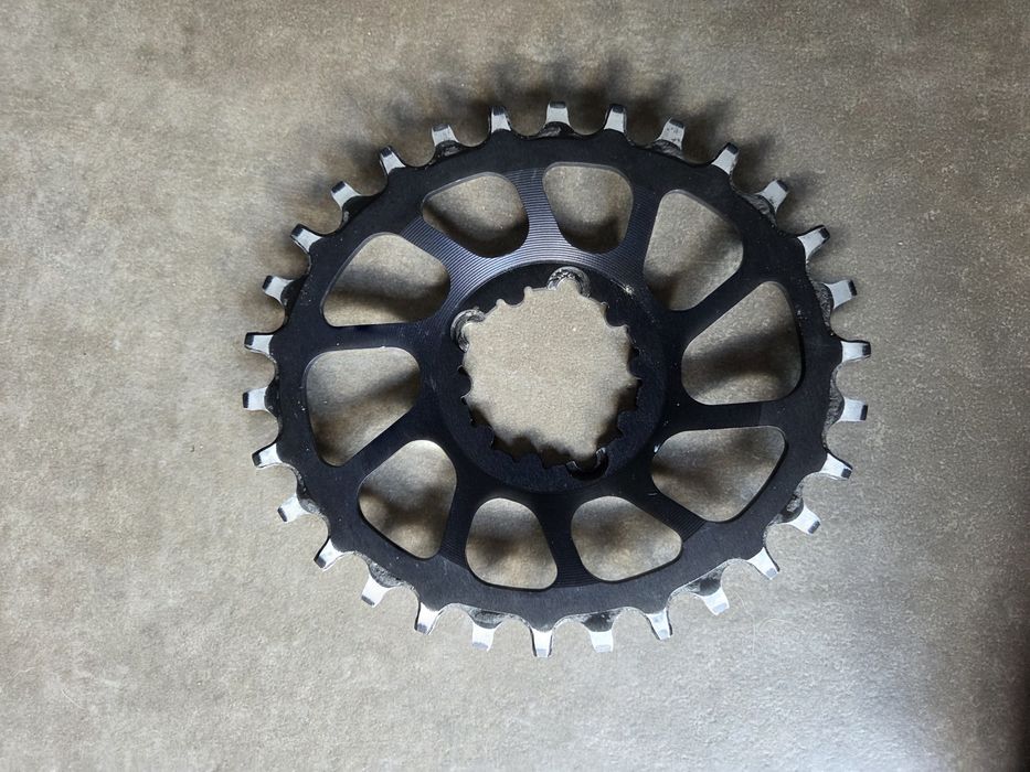 Tarcz Banless  30t owalna SRAM Direct Mount GXP 6mm