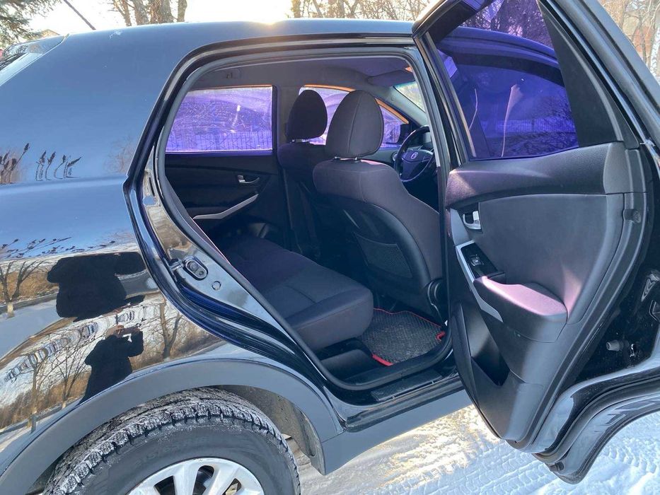 Продам Автомобиль Ssang Yong 2014 Г . в.