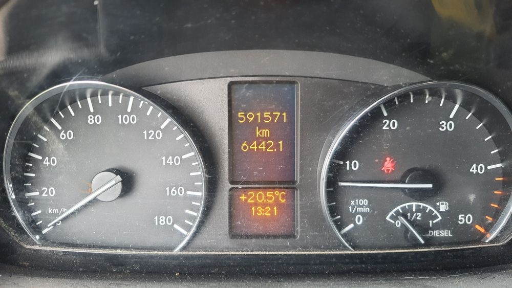 Sprinter 519 ciągnik siodłowy naczepa 3 osie