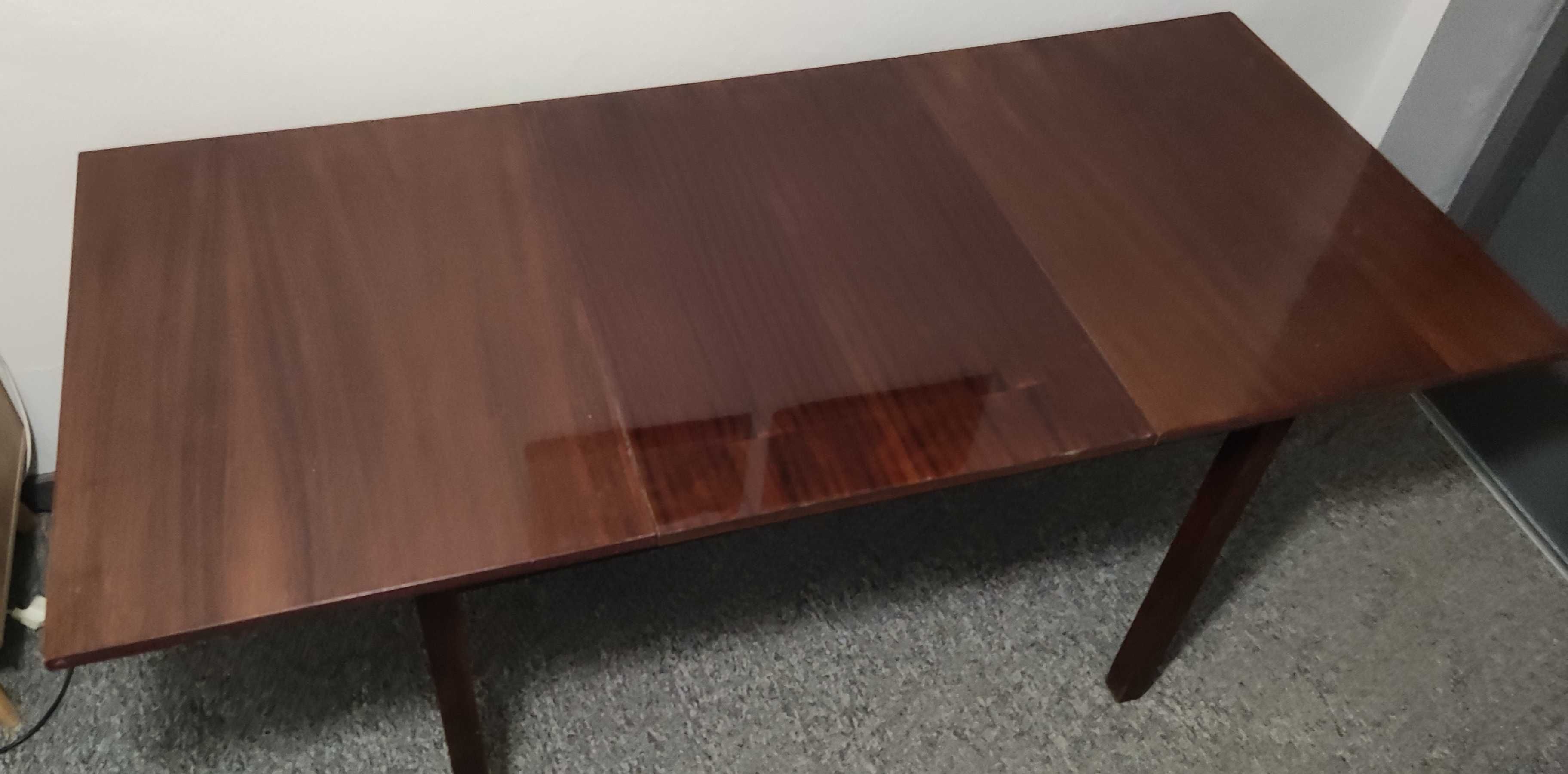 stół rozkładany drewniany dębowy lakierowany PRL