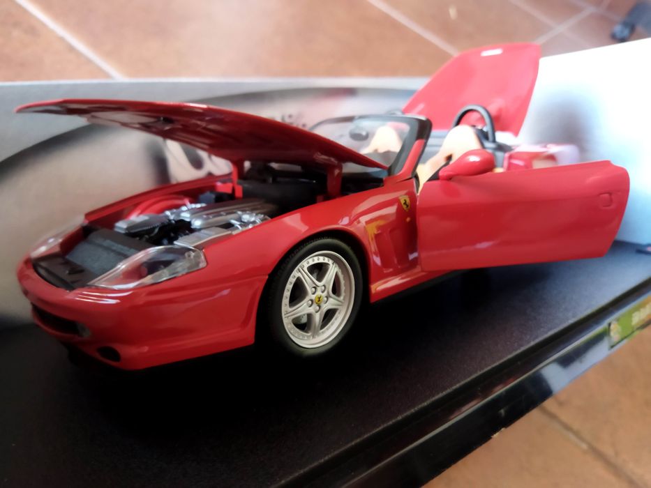 Ferrari 550 Barchetta 1/18 Hot wheels
