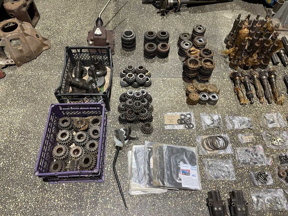 Шестерні, вали, вилки КПП УАЗ 452, УАЗ 469, УАЗ 3151, УАЗ 3303