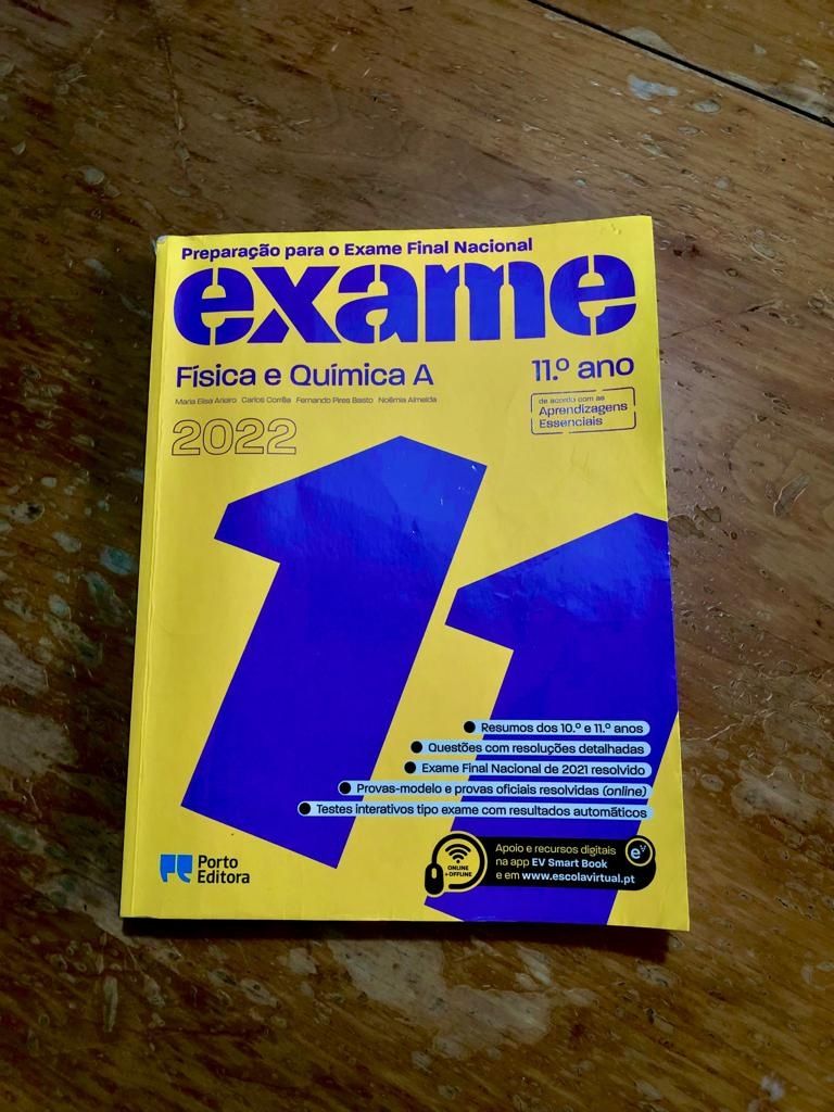 Livro de preparação para o exame de Física e Química