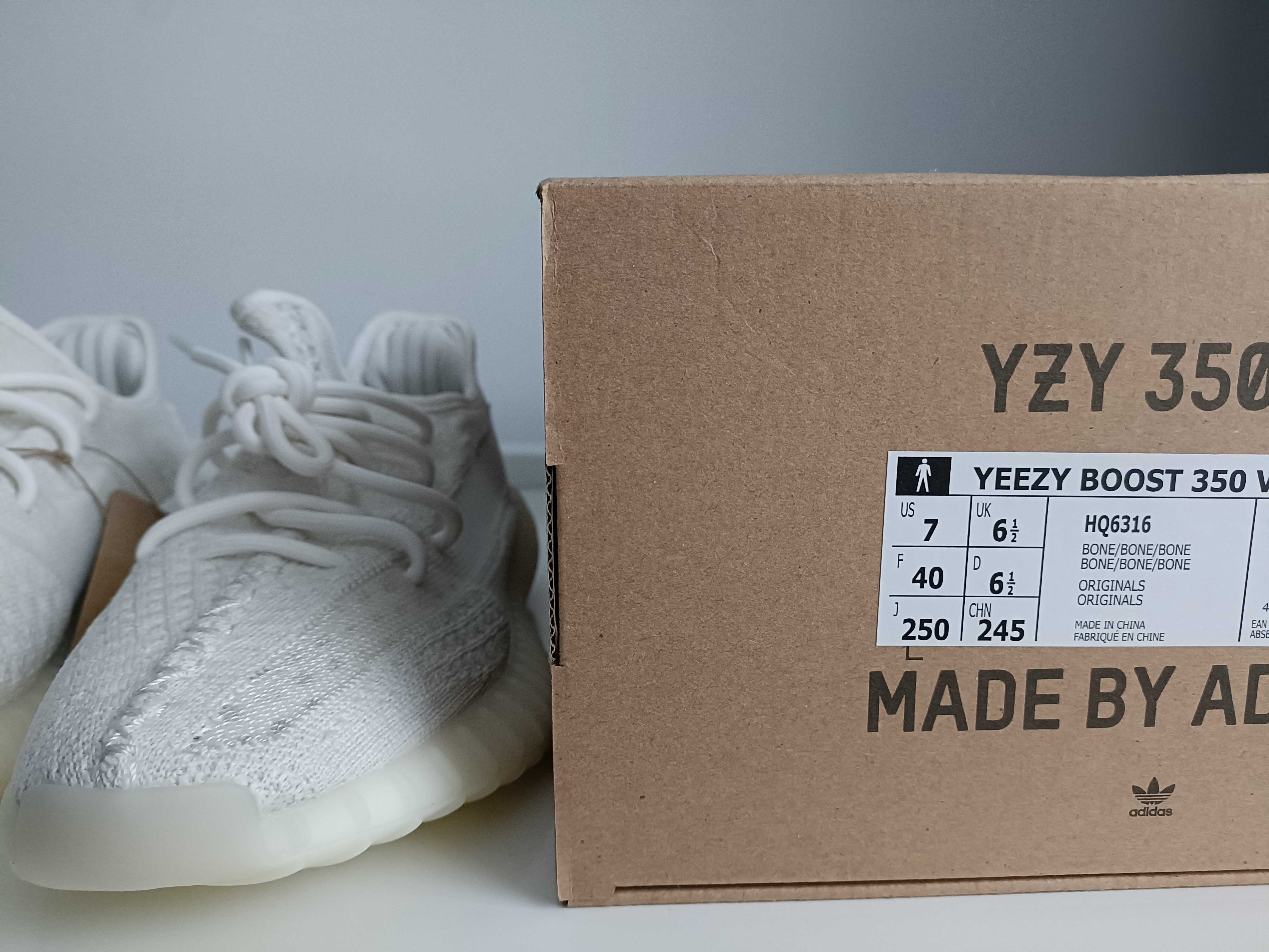 Buty adidas Yeezy Boost 350 V2 Bone rozmiar 40 wkładka 24,5 cm