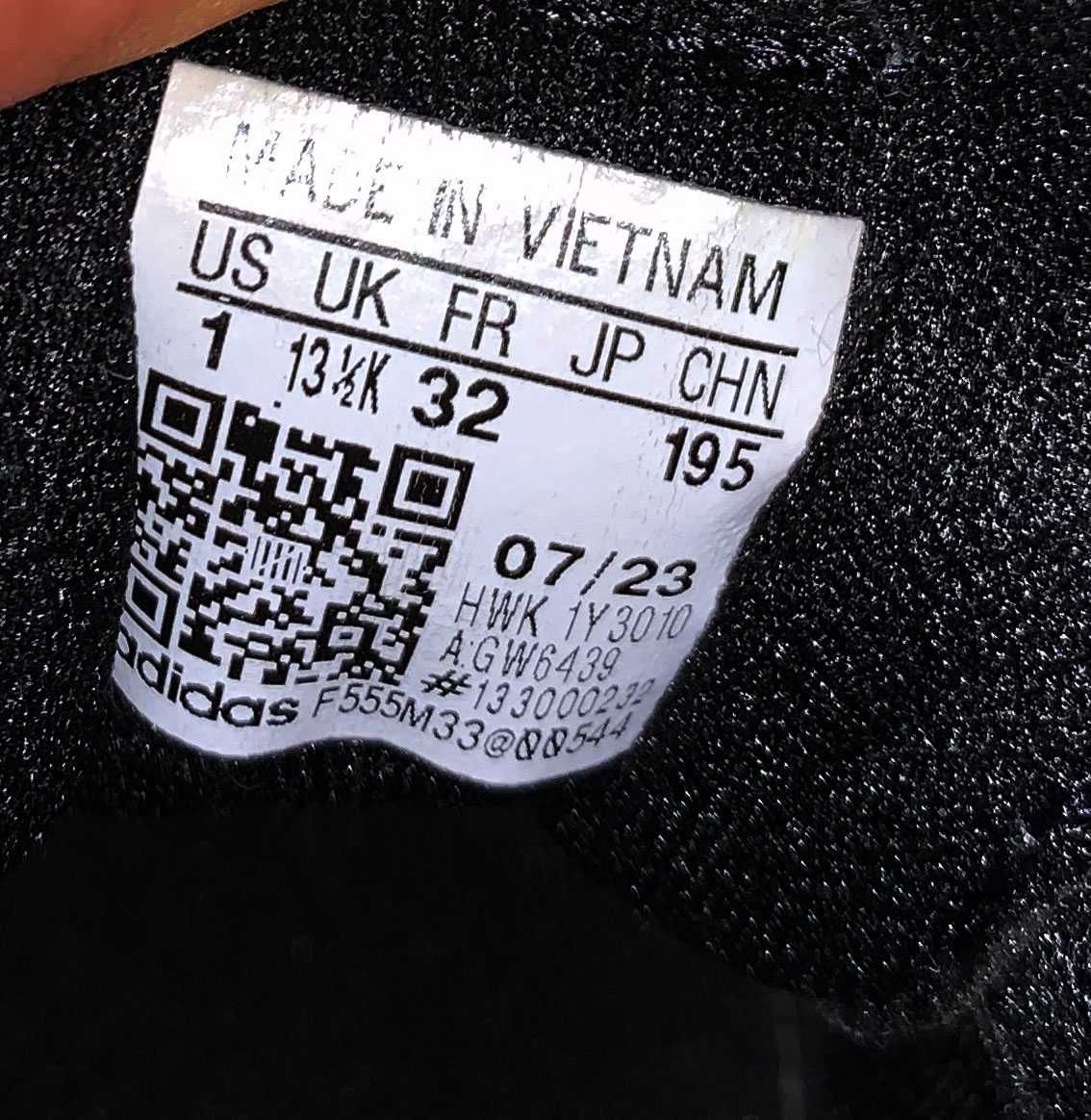 Демисезонные кроссовки Adidas для мальчика, размер 33 (20,5 см)
