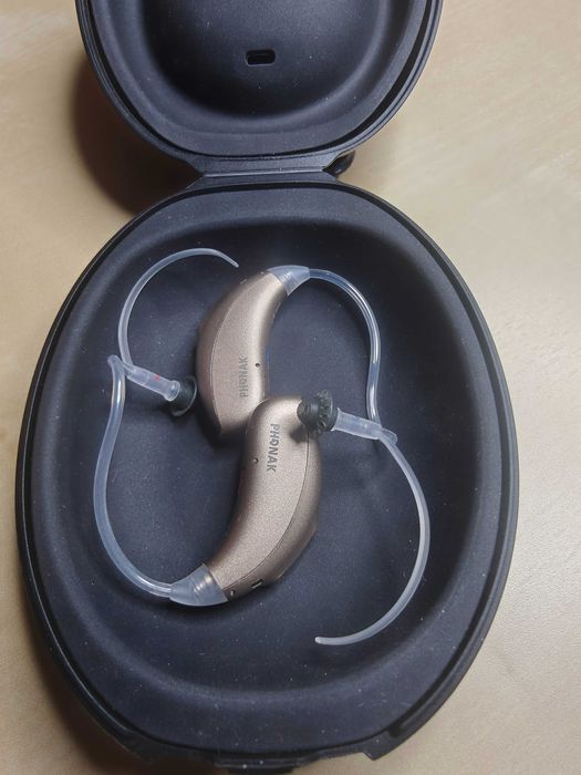 Aparat słuchowy Phonak GWARANCJA (lewy / prawy) + suszarka + dodatki