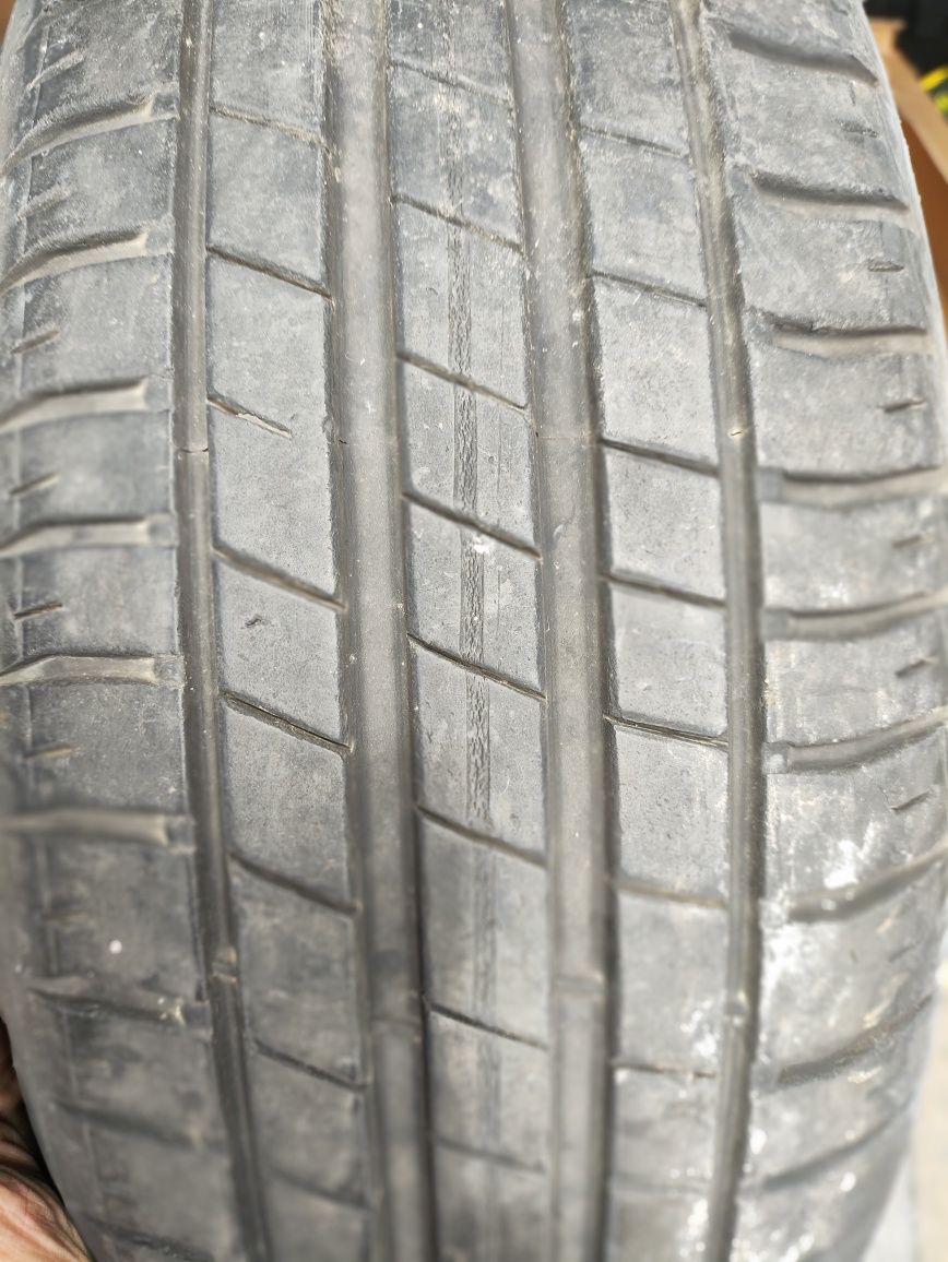 pneus continental 185 /55/15 e 185/60/15 ,195/60/15
BFGoodrich 
BFGood