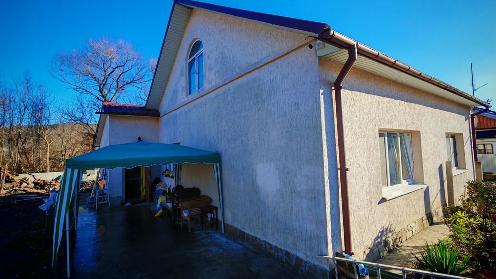 Здається в оренду 2к квартира в будинку