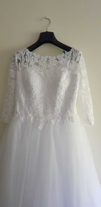 NOVO Vestido de noiva com renda e mangas