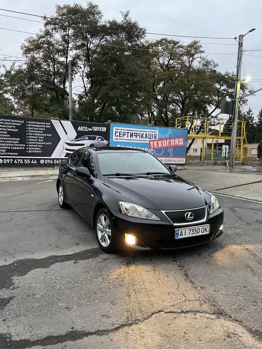 Продам Lexus is220d