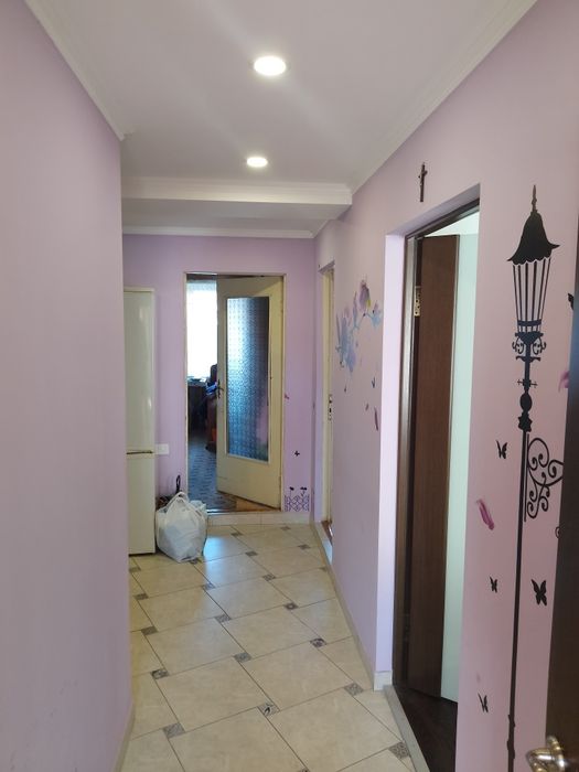 Продається 4 кімнатна квартира