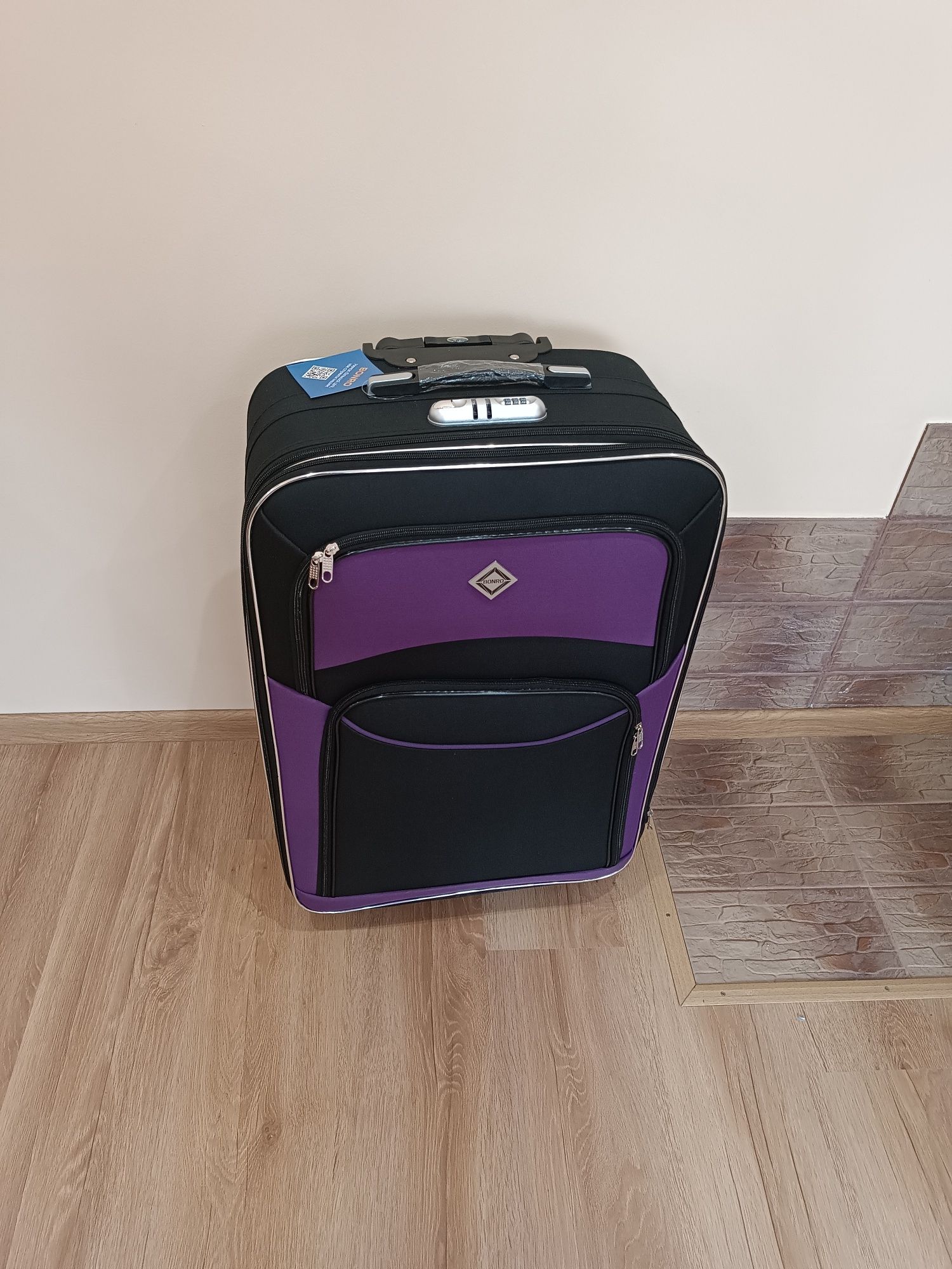 Дорожня валіза/чемодан на колесах Велика чорно-фіолетова