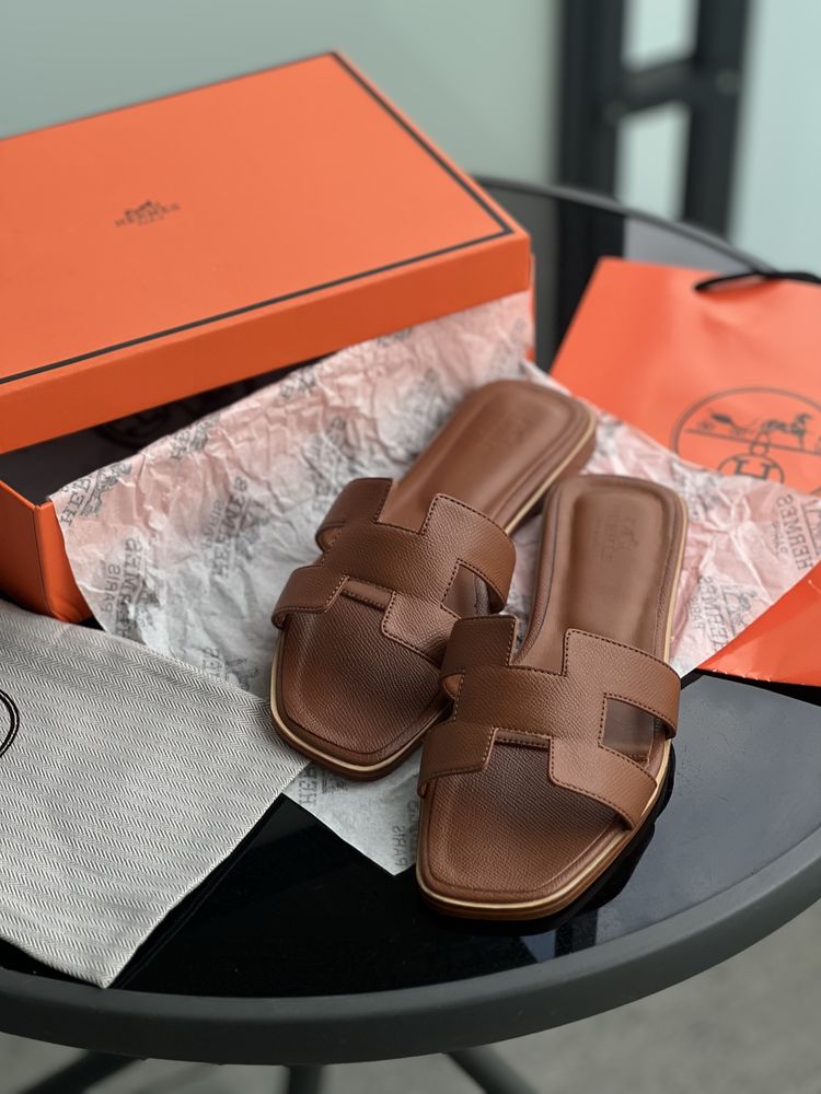 Klapki Hermes (beżowe) new