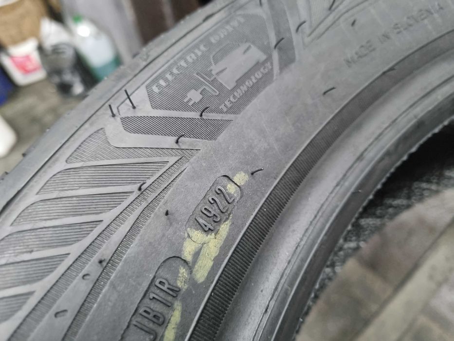 195/60/18 96H Goodyear Vector 4S Gen-3 Dot.4922R