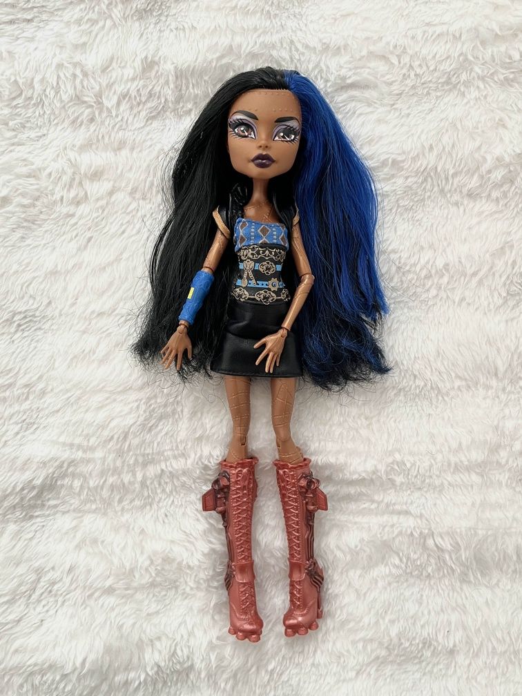 Monster High lalka - Robecca Steam Basic G1