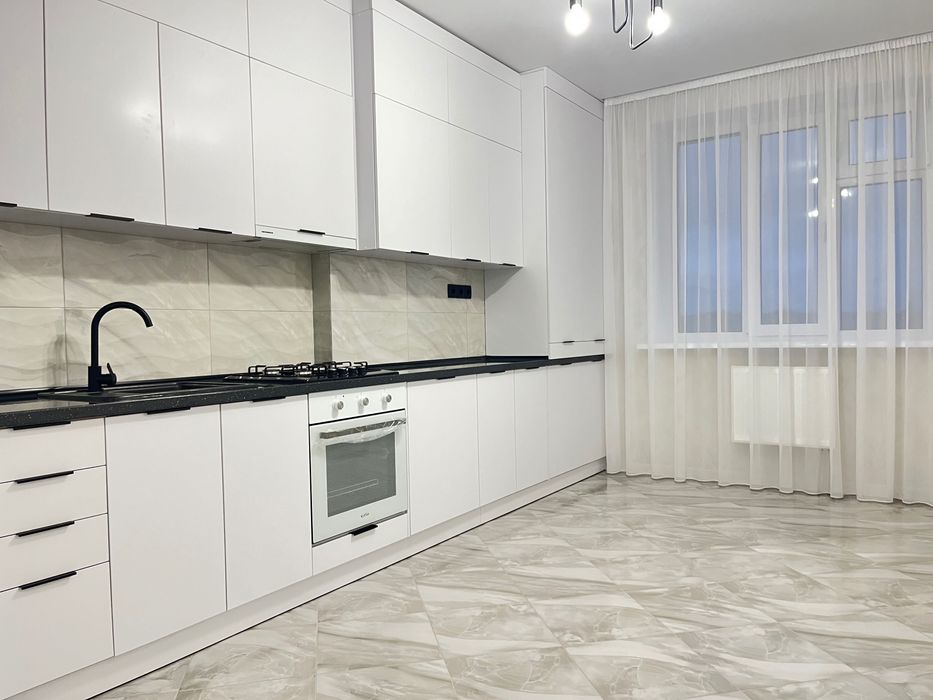 Продаж 1к квартири Рауш Озерна свіжий ремонт 62000