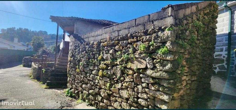 Casa antiga para recuperar