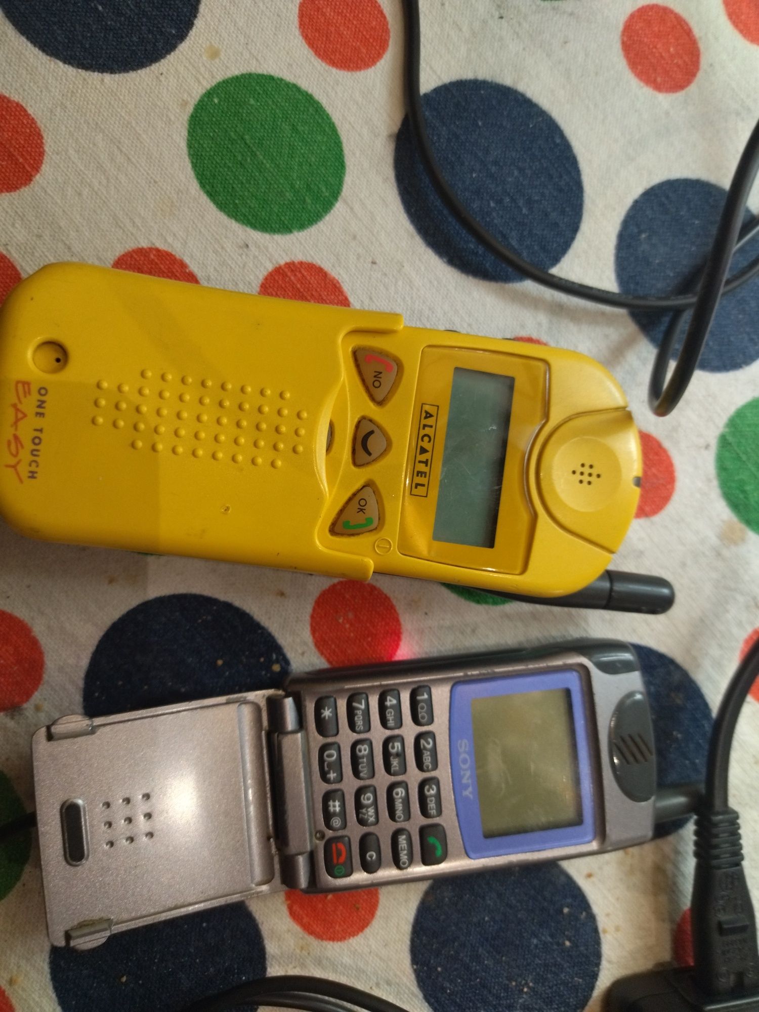 Pager bip Coca-Cola , Sony CMD- Z 5 e Alcatel One Touch  Easy