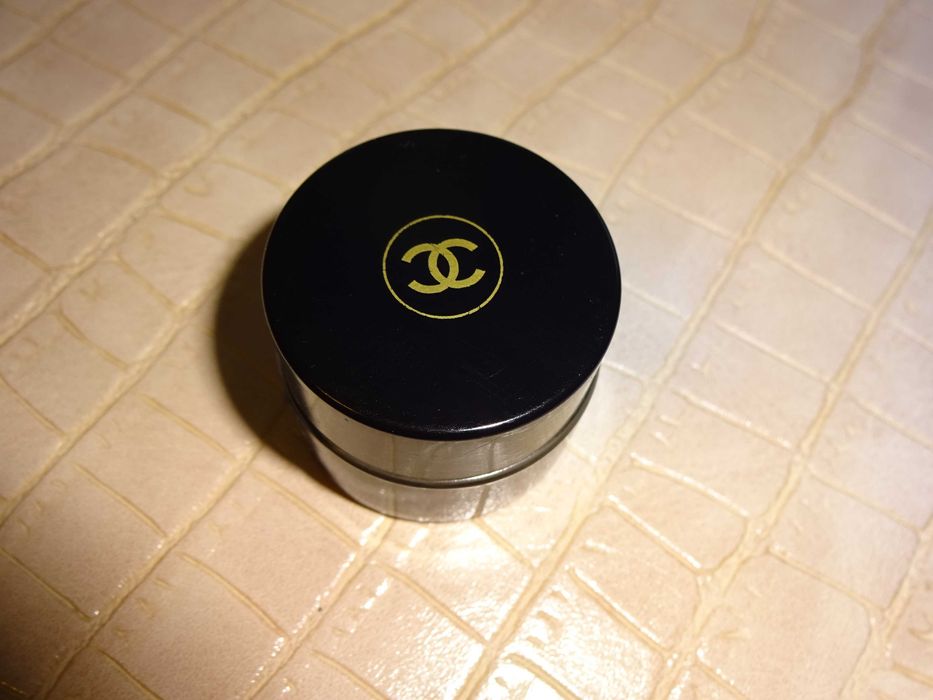 Chanel Ombre Première cienie do powiek w kremie 818 Urban