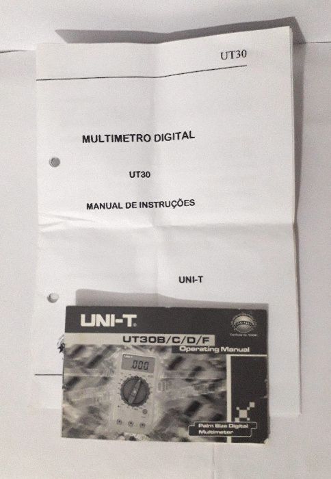 Multímetro digital compacto UNI-T UT30D Usado