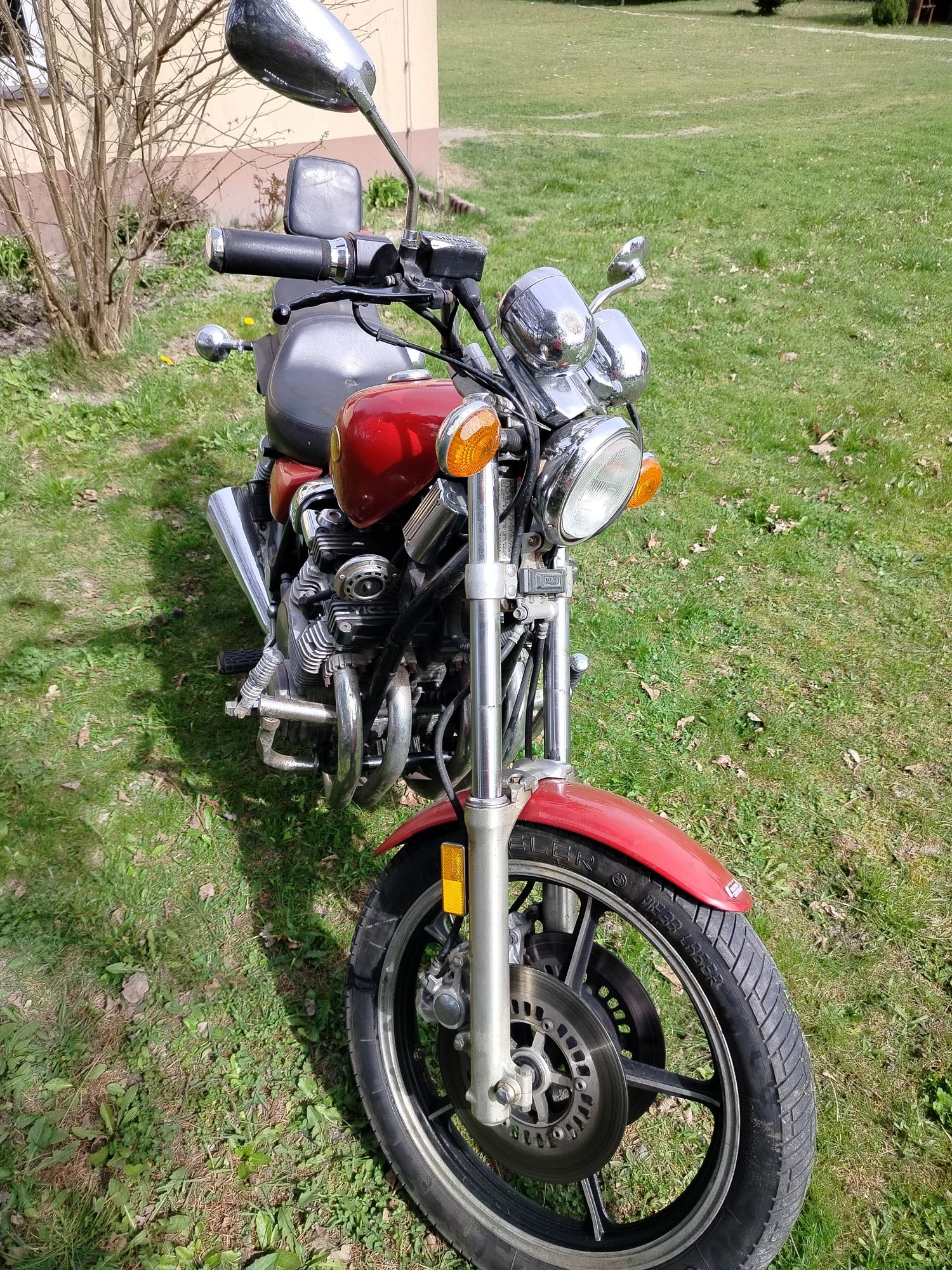 Motocykl Yamaha xj700 Maxim
