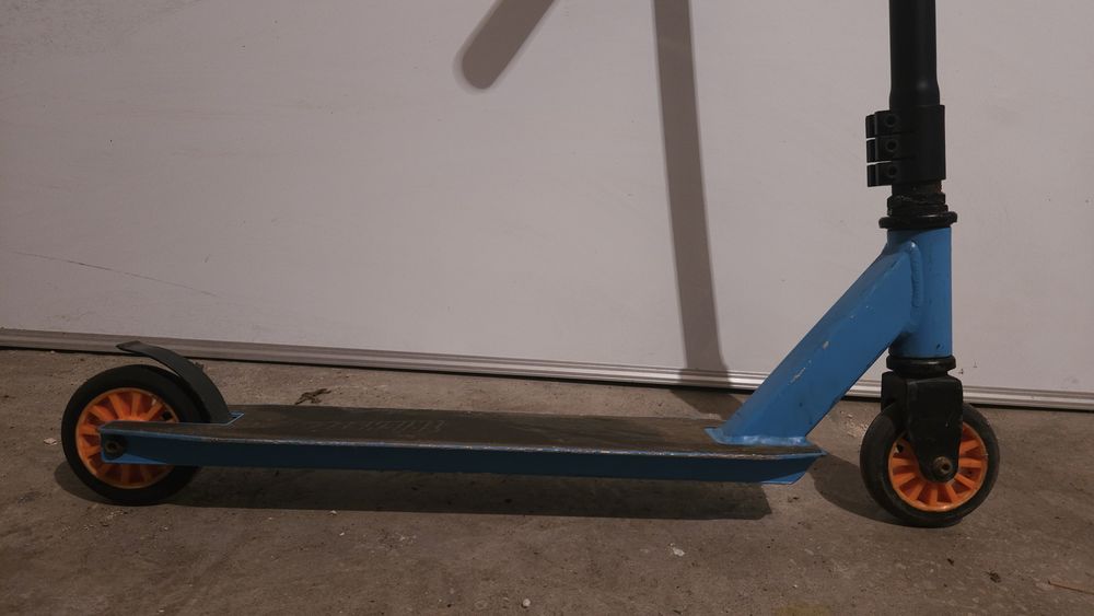 Hulajnoga wyczynowa Street Surfing Trickster– niebieska, dobry stan