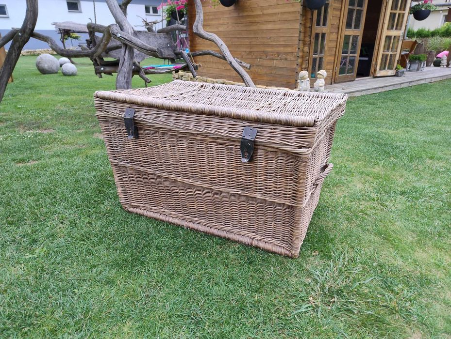 Skrzynia z wikliny