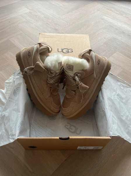 UGG Lowmel Sand R.40