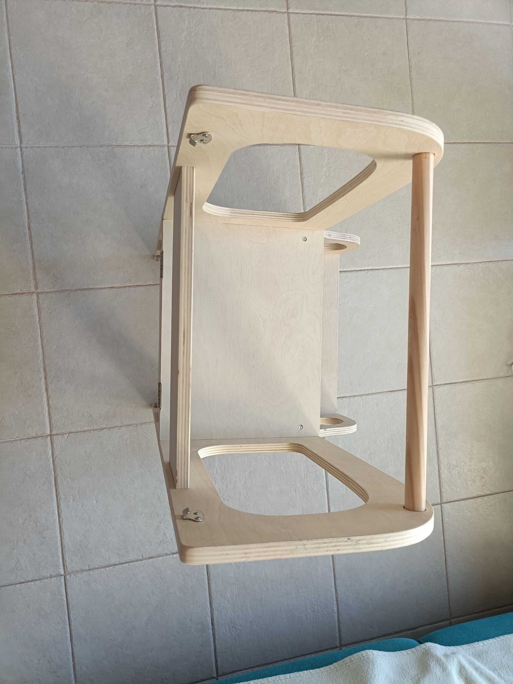 Torre de aprendizagem / Mesa de atividades