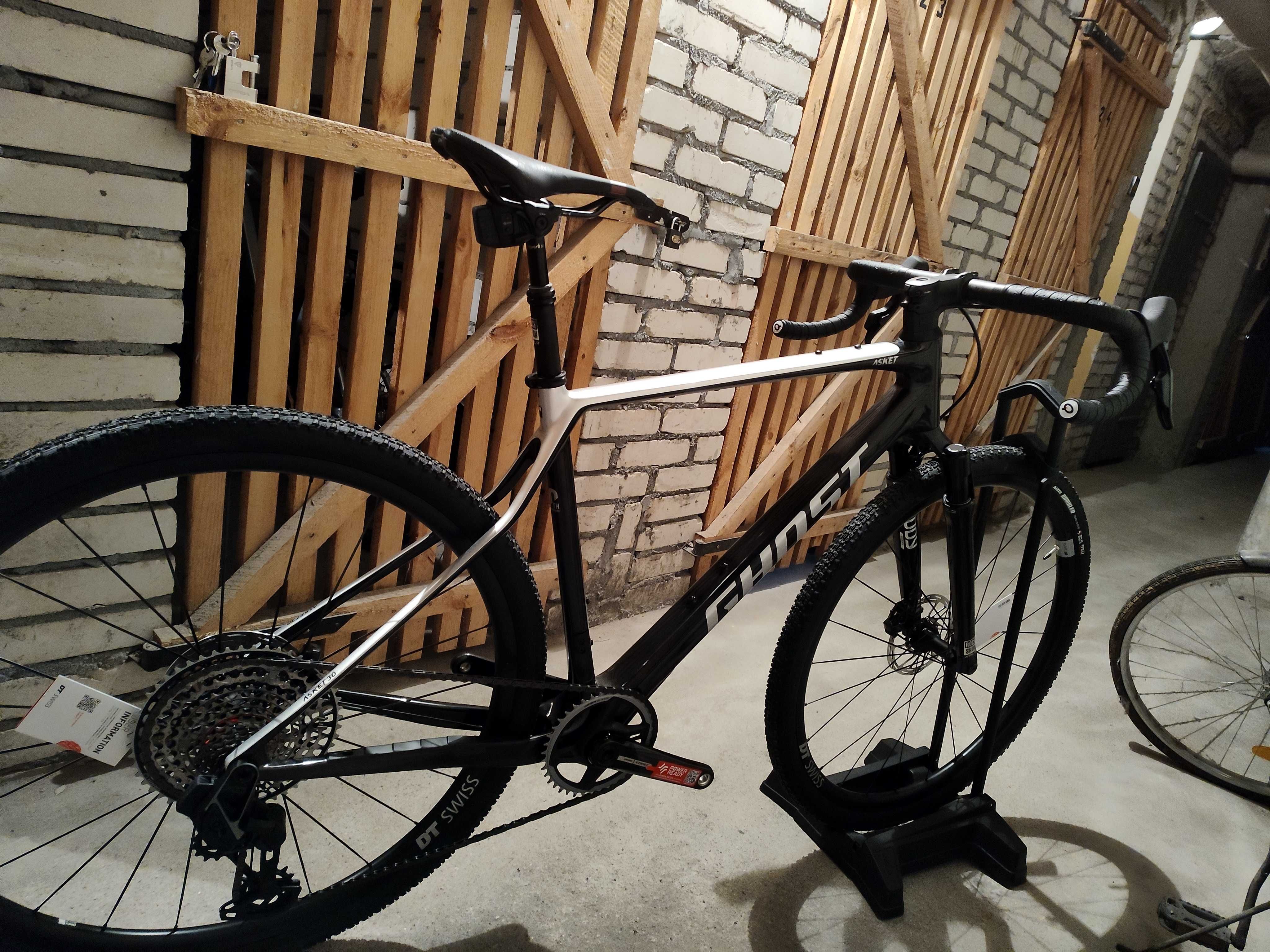 Gravel Ghost Asket Cf 30 Carbon AXS Rudy 261 km przebiegu