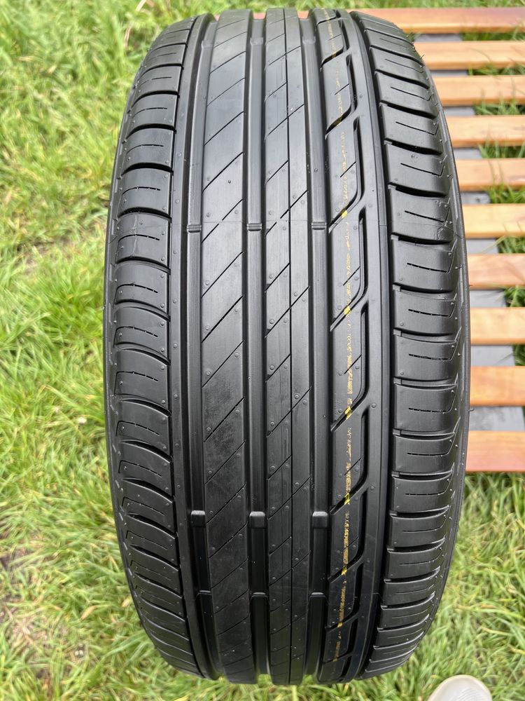 215/50/18 Bridgestone Turanza T001 215/50 R18 92W