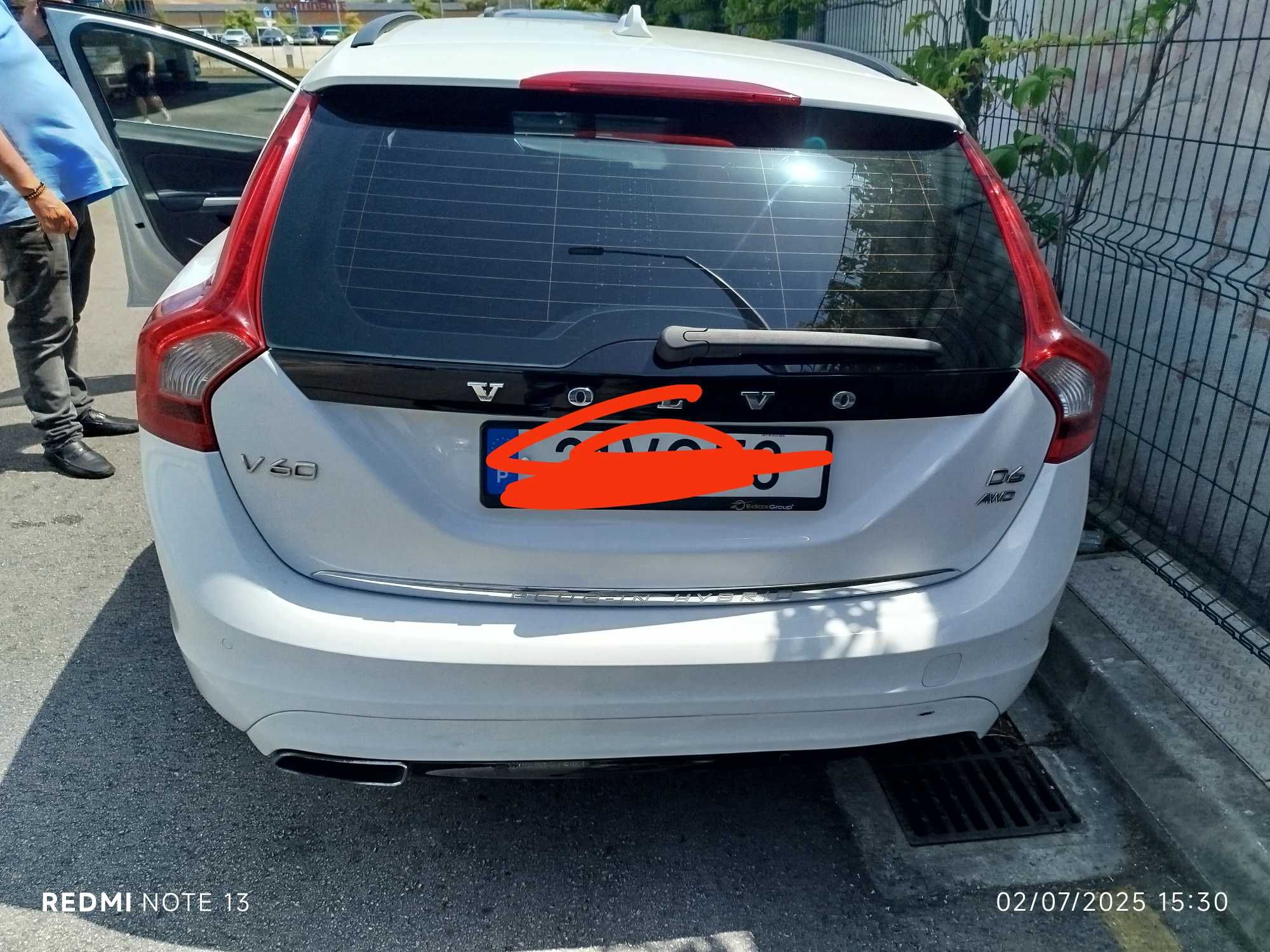 Volvo V60 plug-in híbrid 2013