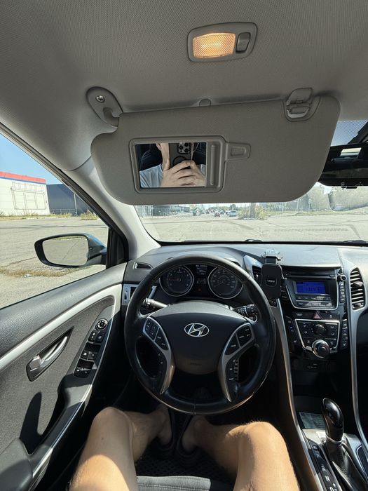 Hyundai Elantra GT 2.0 автомат