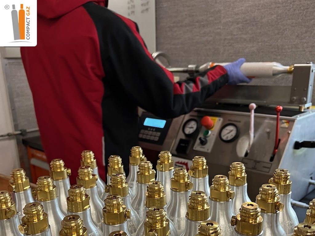 Napełnianie butli/naboi CO2 typ Soda DOWÓZ Poznań i Wielkopolska