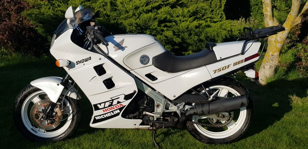 Honda VFR 750 Super stan