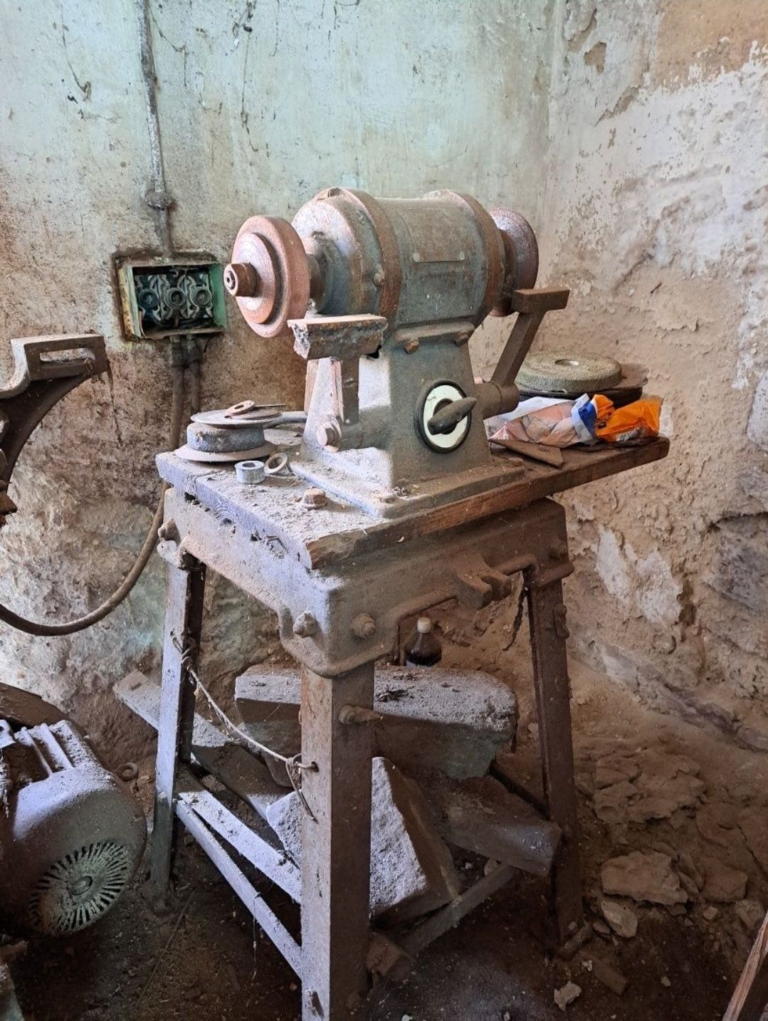 Maszyny stolarskie 6 różnych komplet niezawodne mechaniczne