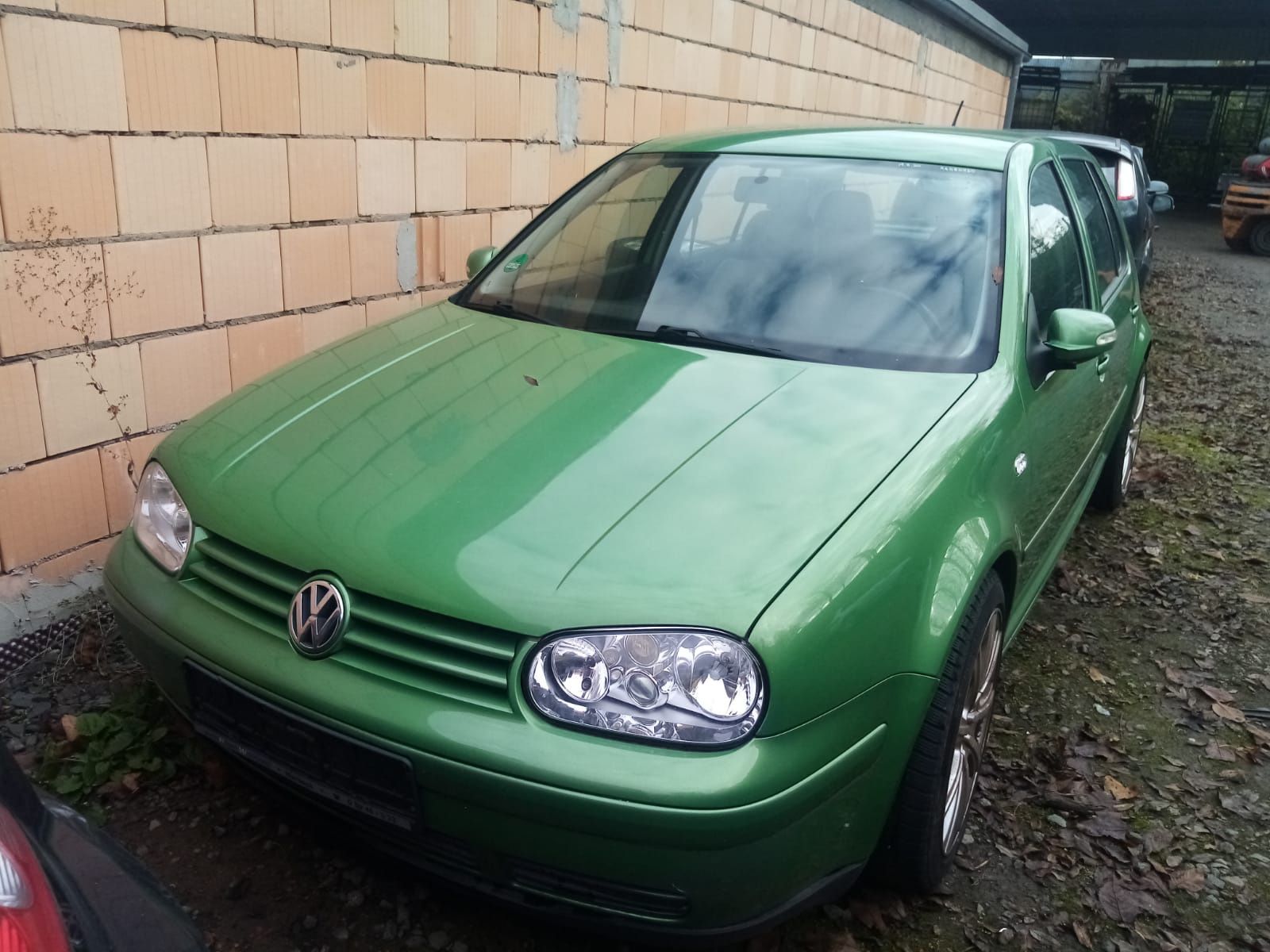 Разборка Volkswagen Golf 4 2.3 бен  1.9диз 2.0 бензин