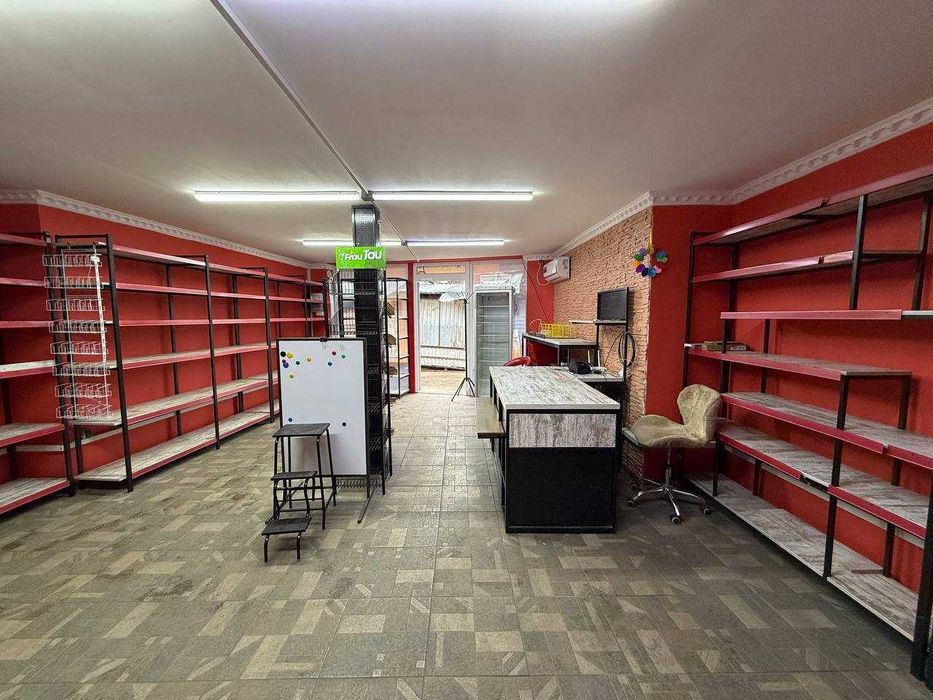 Продаж комерційного приміщення в центрі Надвірної! БАЗАР