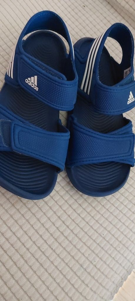 Sandałki Adidas r.33
