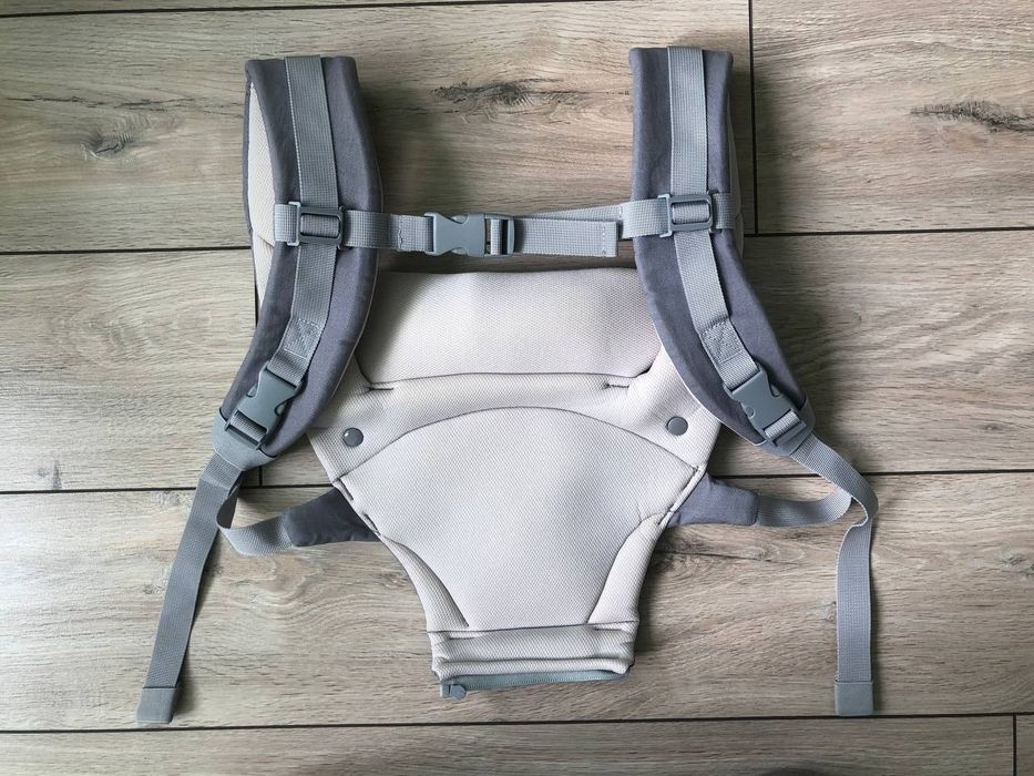 Хіпсіт Love carry baby carrier 6 в 1 сірого кольору.